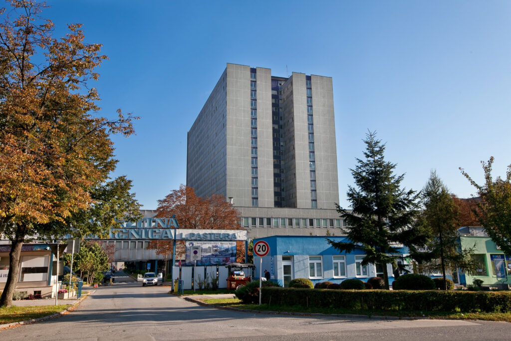 Budovy, areál - monoblok SNP