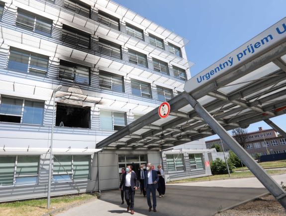 Minister zdravotníctvaVladimír Lengrvarský a generálny riaditeľ UNLP