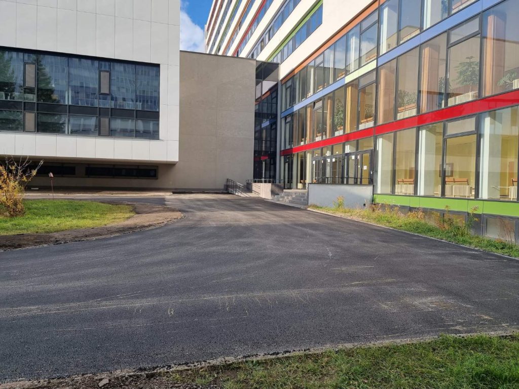 zrekonštruované parkovisko UNLP na Tr. SNP