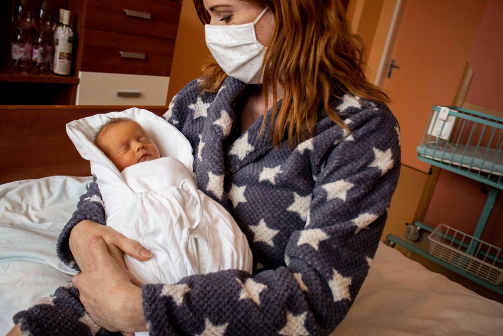 Ilustračná foto mamka s bábätkom