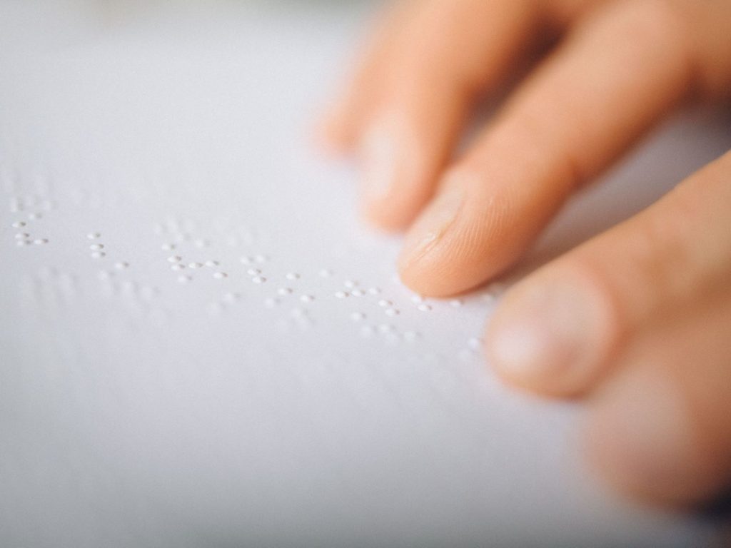 Brailovo písmo_ilustracne foto