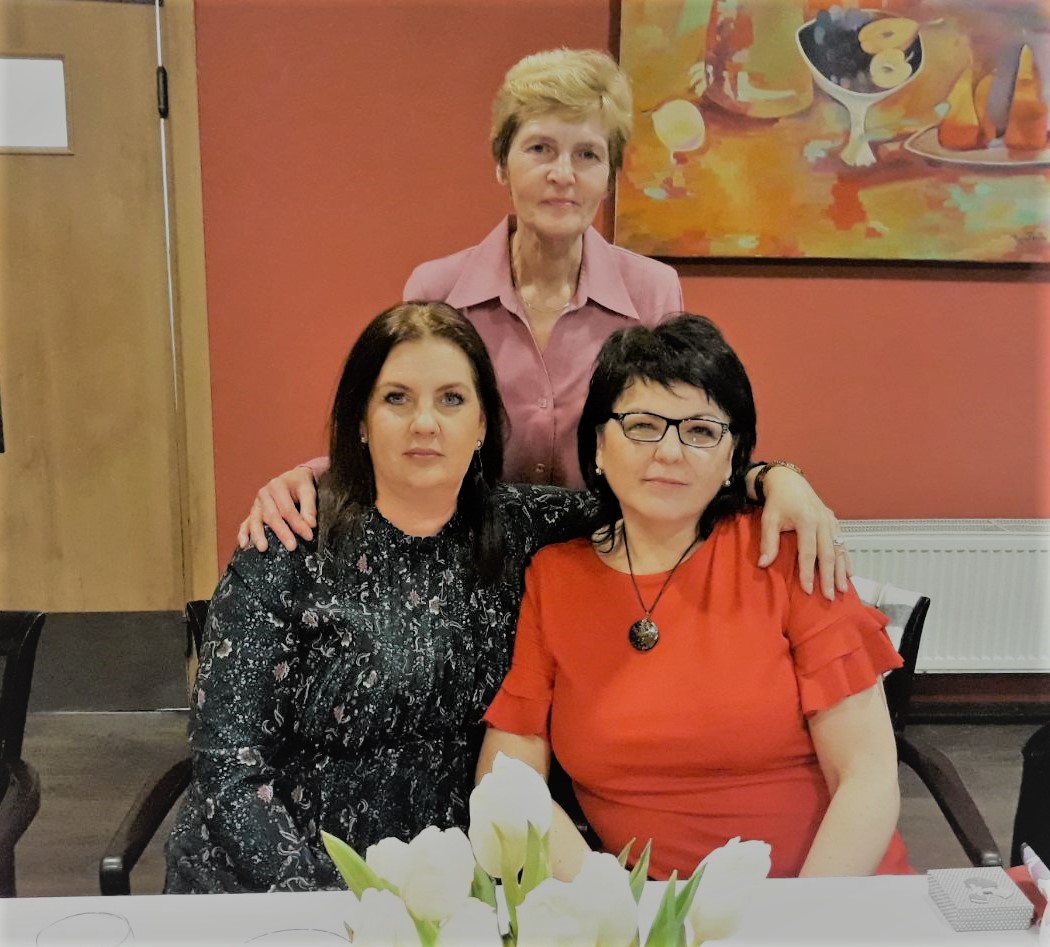 sestra Minova s kolegynami