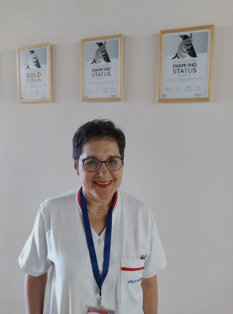 Prof. Gdovinová s oceneniami