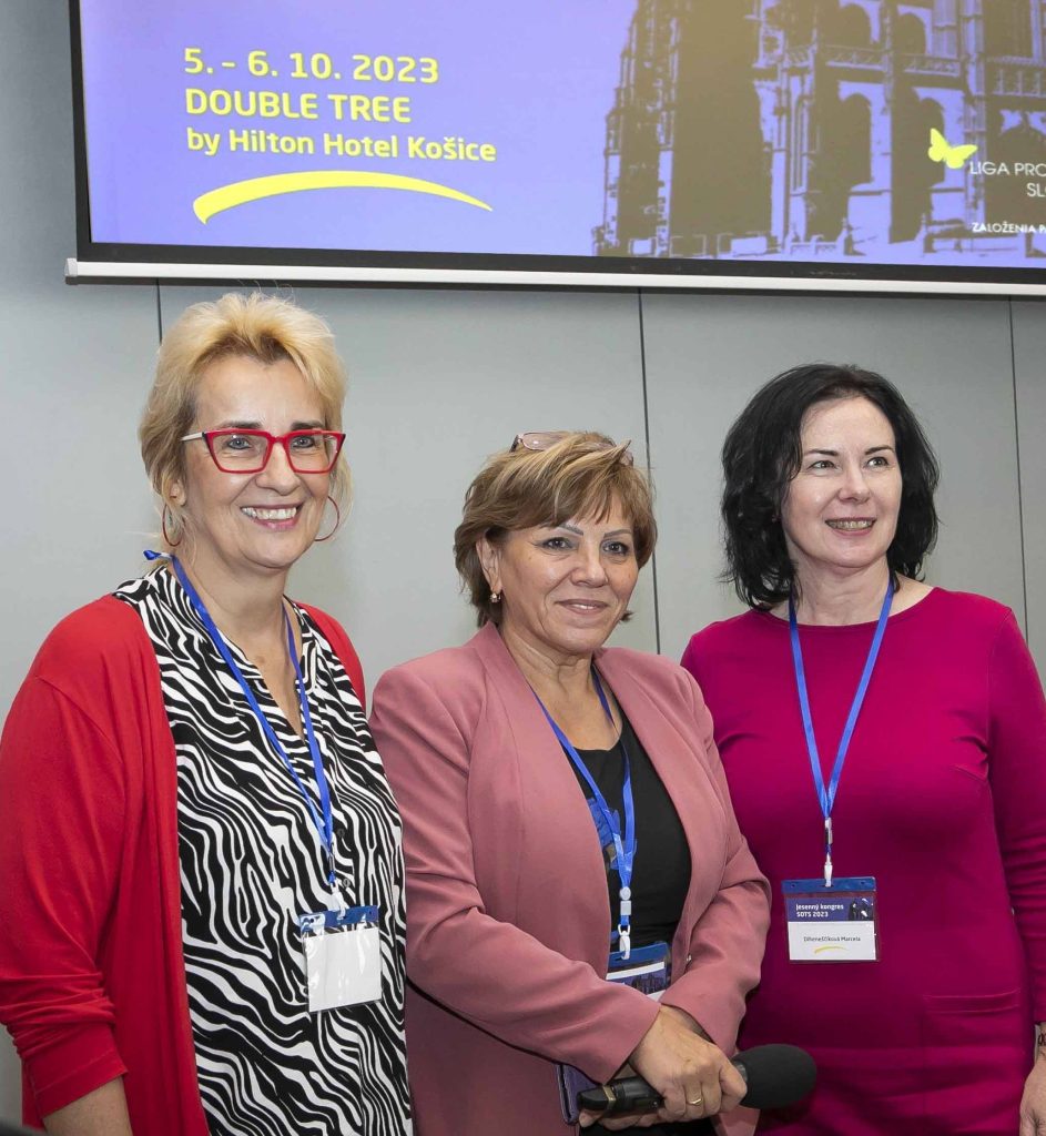 Viera Gulová (vľavo)